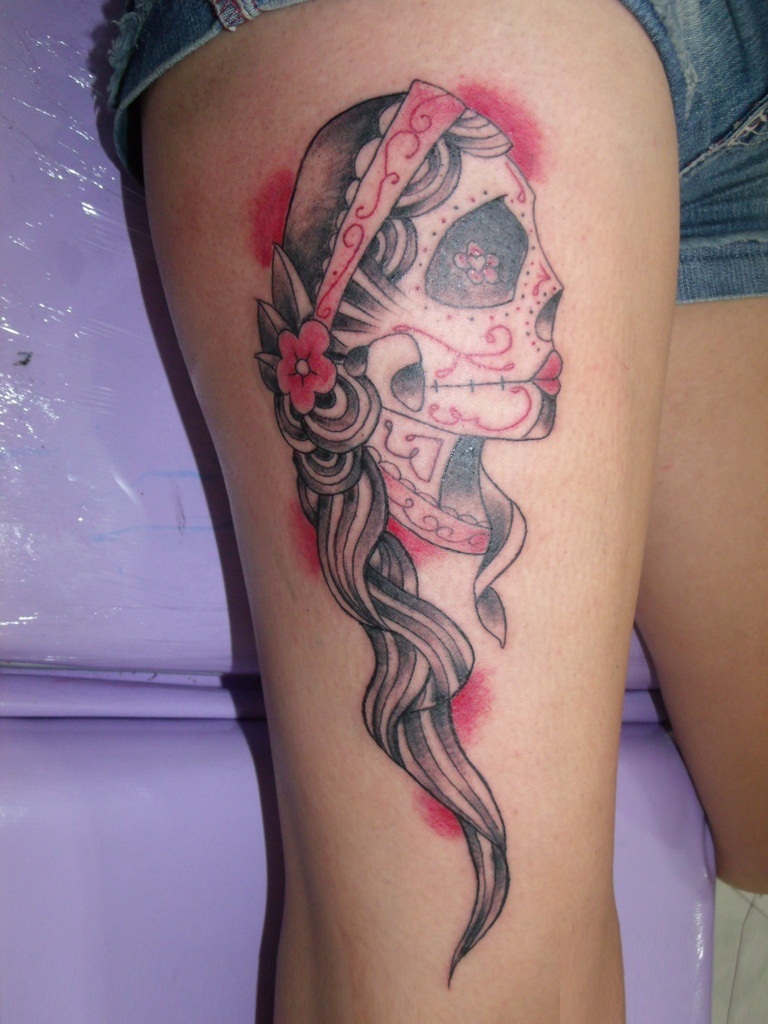 Feminine Skull Tattoo