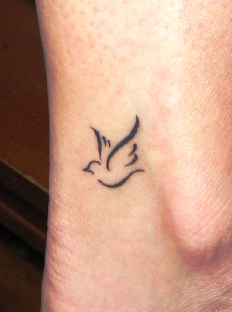 Christan-Dove-Tattoo-Designs-For-Girls-