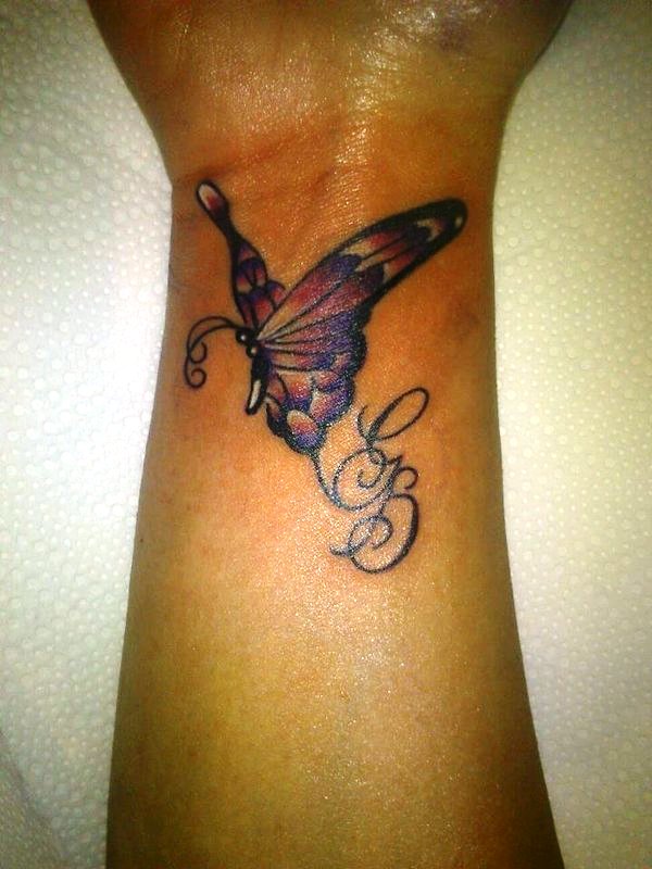 Small-Butterfly-Wrist-Tattoos