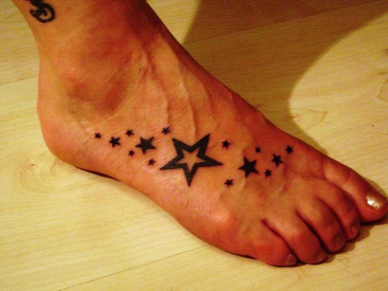 small_star_tattoos_on_foot