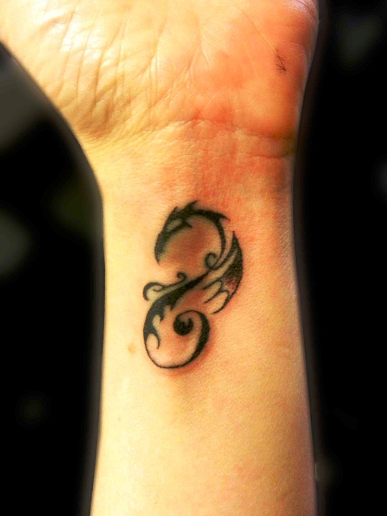 tattoo-dragon-tattoo-tribal-delicate-wrist-small