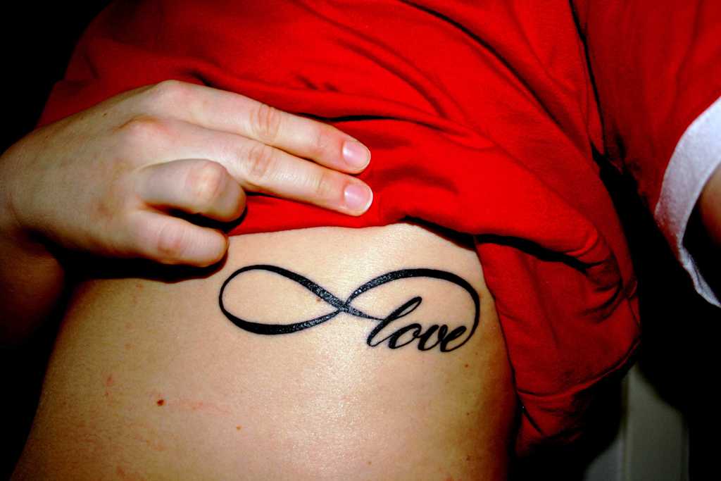 unique-love-infinity-tattoo-on-side-rib