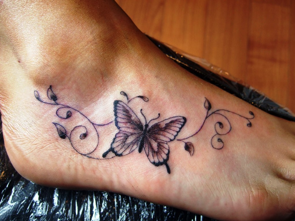 Butterfly-Tattoos-Designs-on-Foot