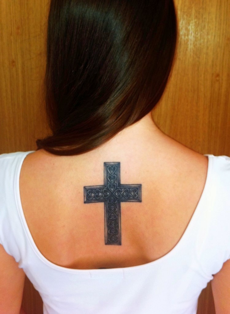 Pictures-of-Tattoos-For-Women-on-Upper-Back