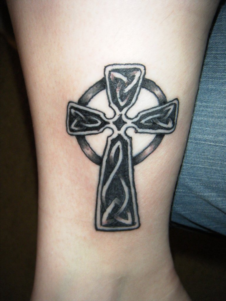 Small-Celtic-Cross-Tattoos