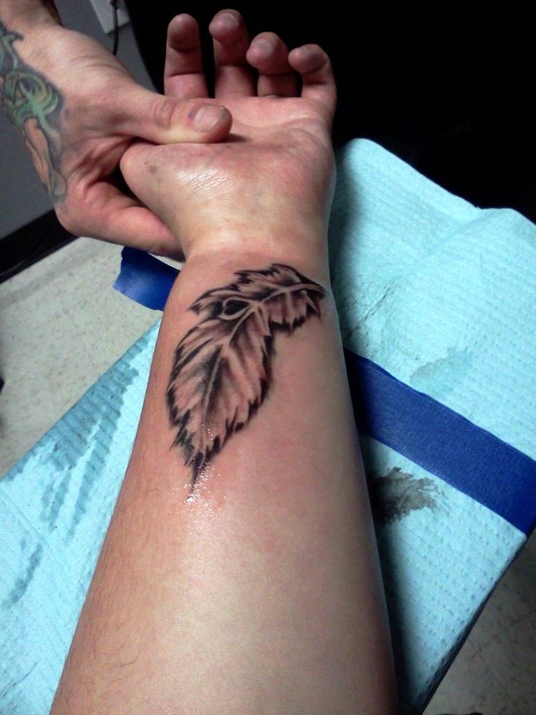 Small-Feather-Tattoo