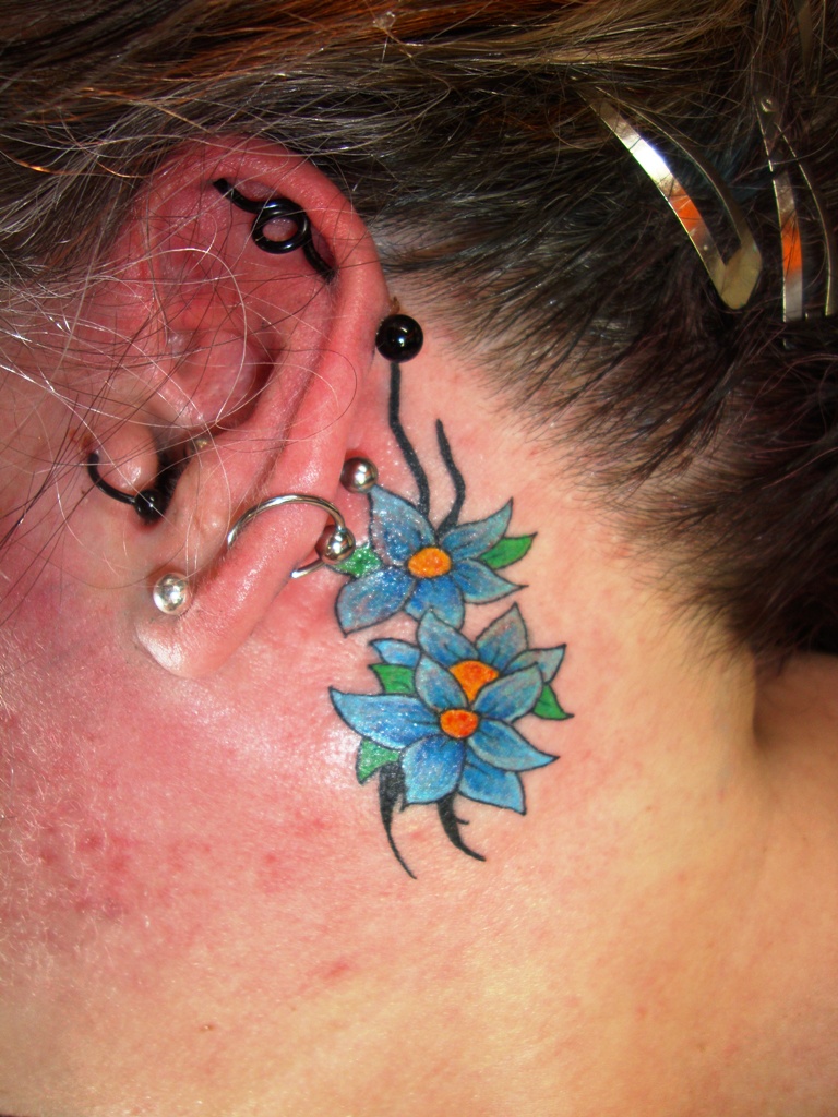 Small-Flower-Tattoos-Ideas