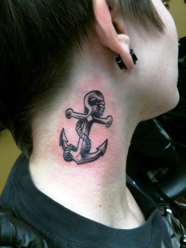 grey-anchor-tattoo-with-rope-on-neck