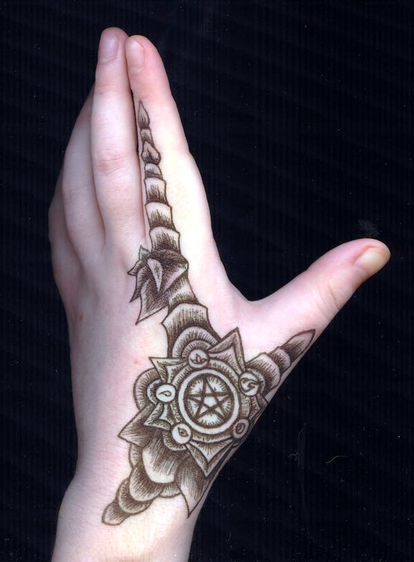 pentacle_armor__hand_tattoo