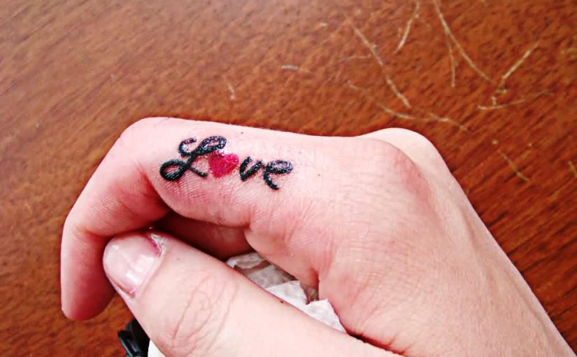 20 Small Love Tattoos Designs And Ideas - Yo Tattoo