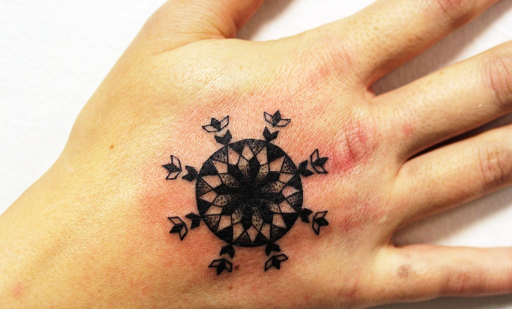 small mandala tattoos ideas