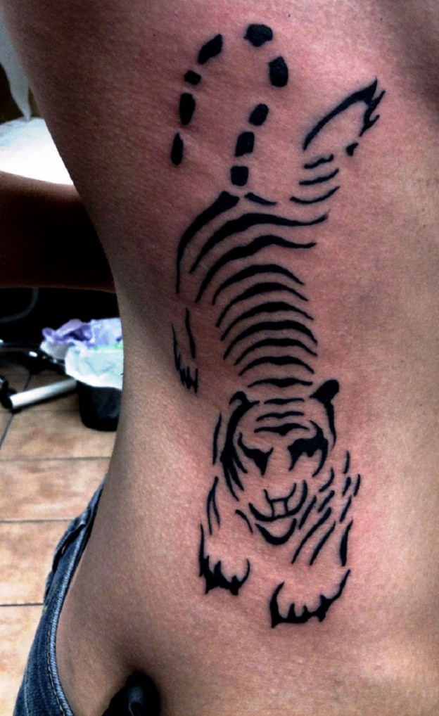 small-tiger-tattoo-on-side