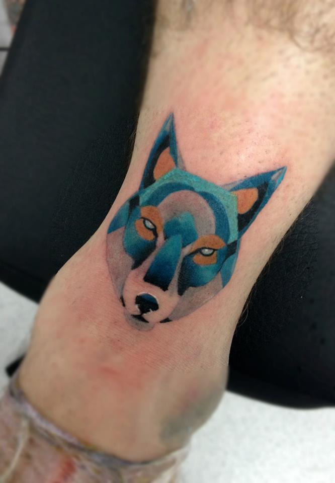 abstract-wolf-head-tattoo