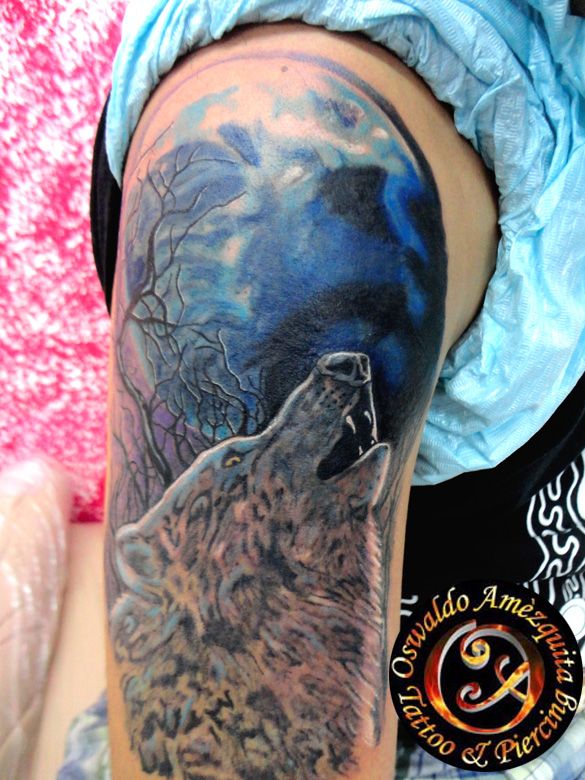 color-wolf-tattoo-design