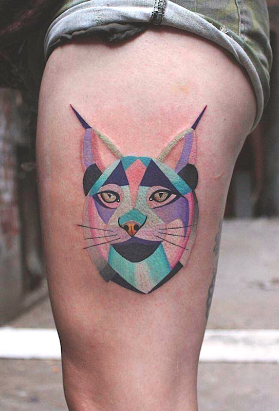 geometric-cat-tattoo-thigh