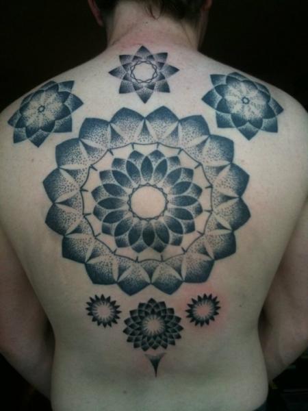 geometric-dotwork-tattoo