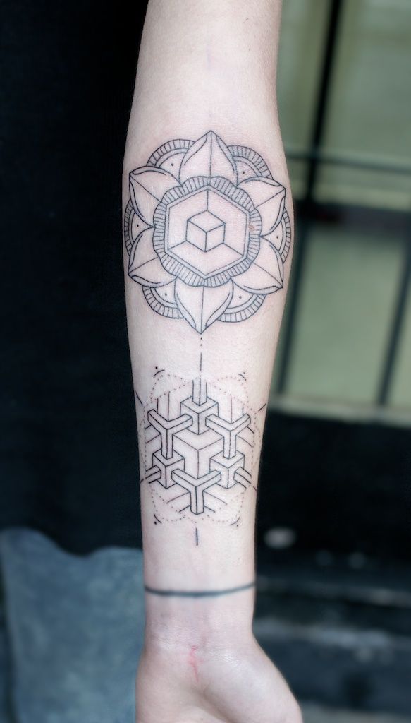 geometric-mandala-flower-tattoo-fine-ideas
