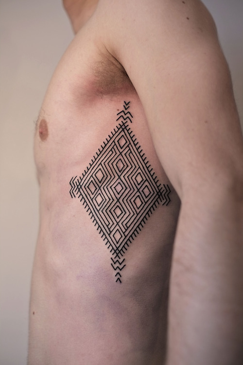 geometric-tattoos-fine-ideas