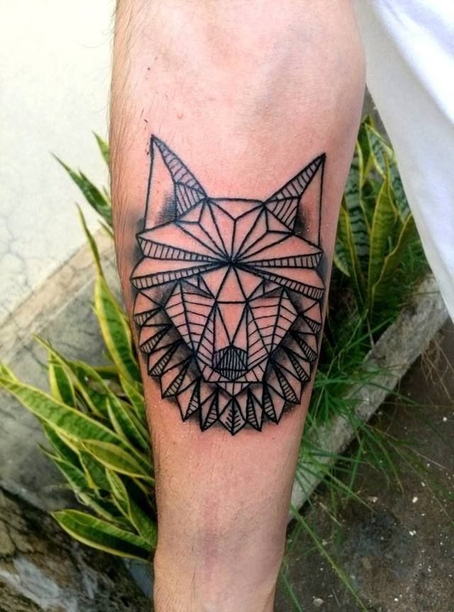 geometric-wolf-tattoo