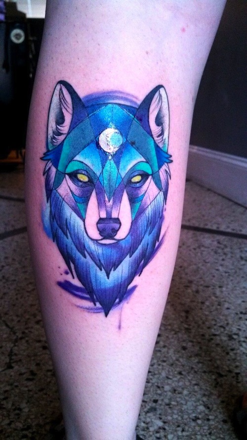 geometric-wolf-tattoo-with-colours
