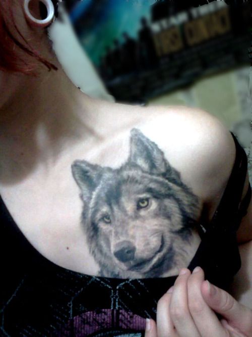 girl-wolf-tattoo