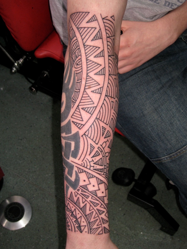 half-sleeve-geometric-line-tattoo