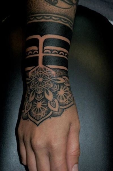 hand-wrist-bracelet-tattoo-designs