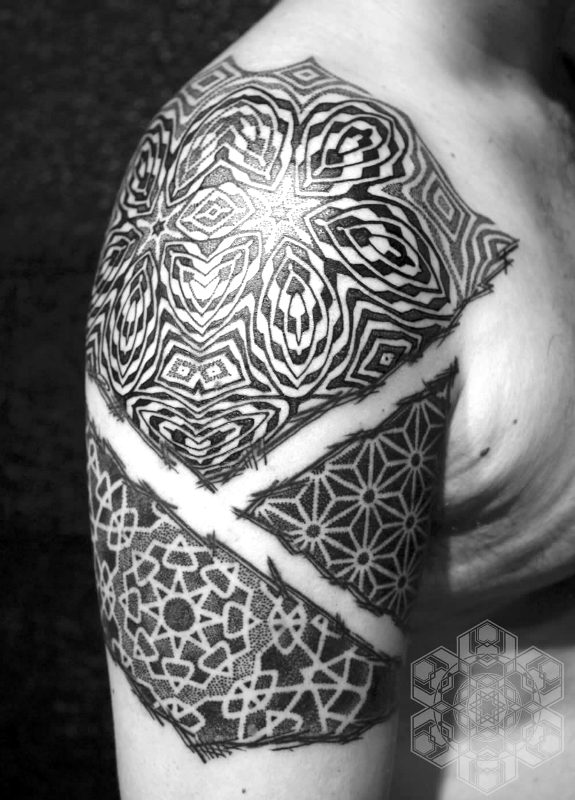 kenji-alucky-tattoo-geometric