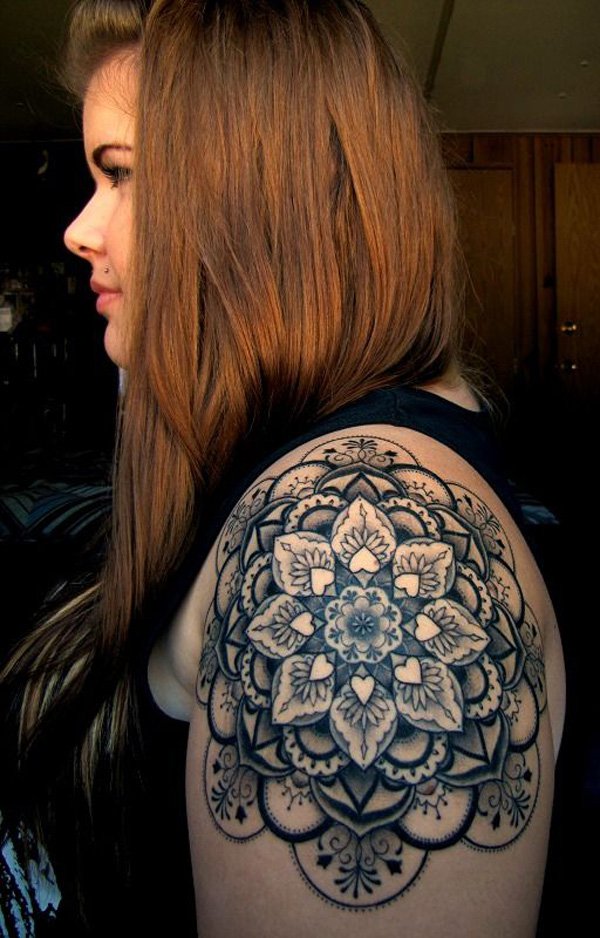 mandala-shoulder-tattoo