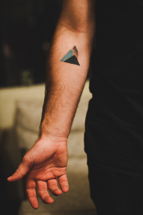mountain-triangle-tattoo