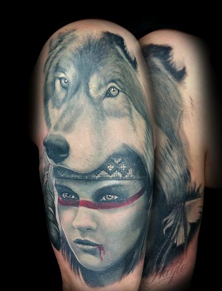 native-american-woman-wolf