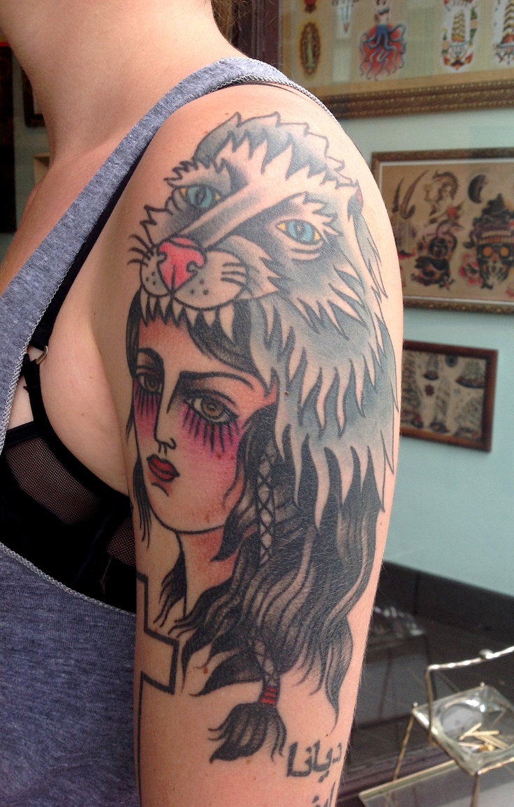 pinterest-girl-with-wolf-head-tattoo