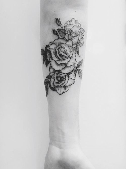 rose-tattoos-on-forearm-for-women