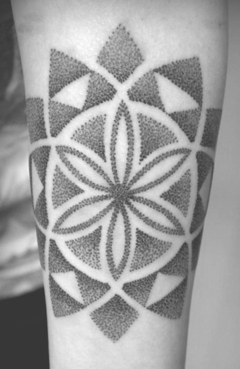 sacred-geometry-flower-of-life-dot-tattoo
