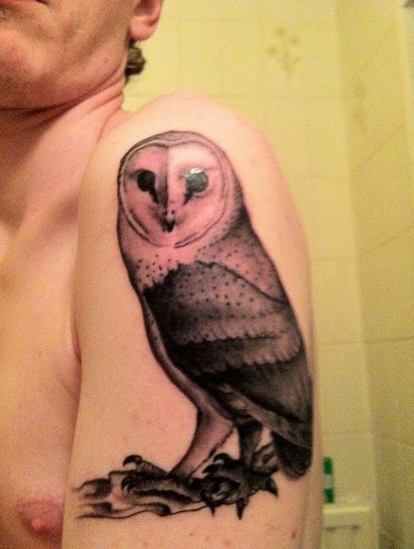 simple-barn-owl-tattoo