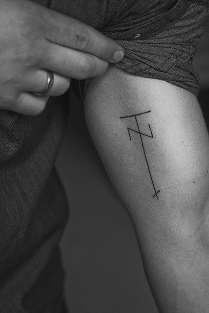 simple-geometric-tattoo