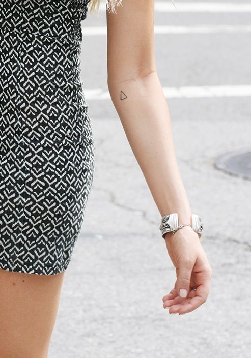 simple-geometric-triangle-tattoos