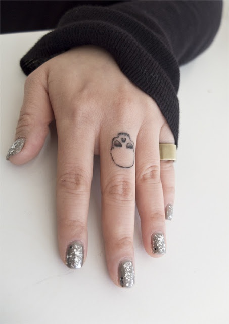 skull-finger-tattoo-designs
