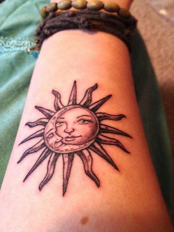 sun-and-moon-tattoo-designs