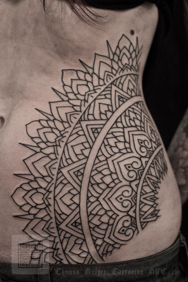 thomas-hooper-geometric-tattoo