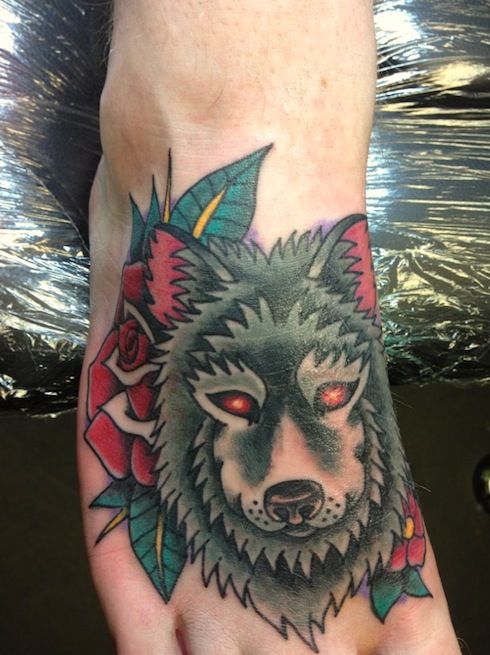 traditional-wolf-tattoo