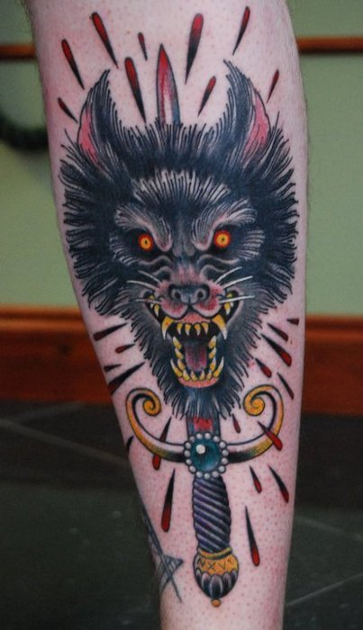 traditional-wolf-tattoo-idea