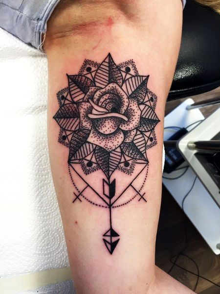tribal-leg-tattoo-geometrics