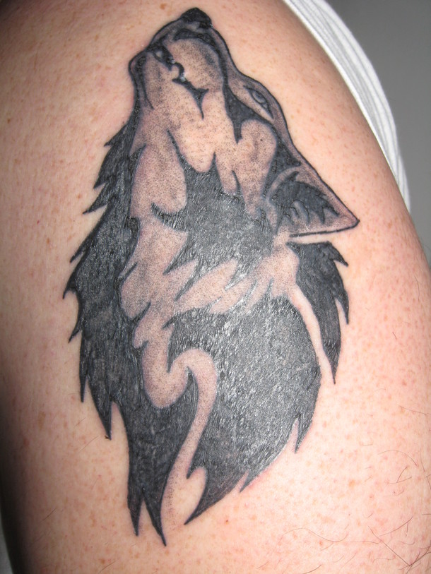 tribal-wolf-tattoos-for-men-design