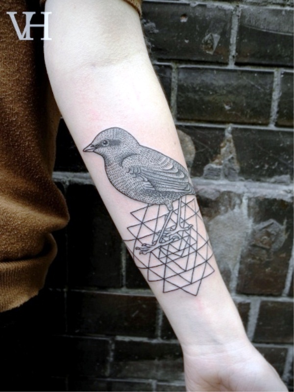 valentin-hirsch-tattoo-geometric