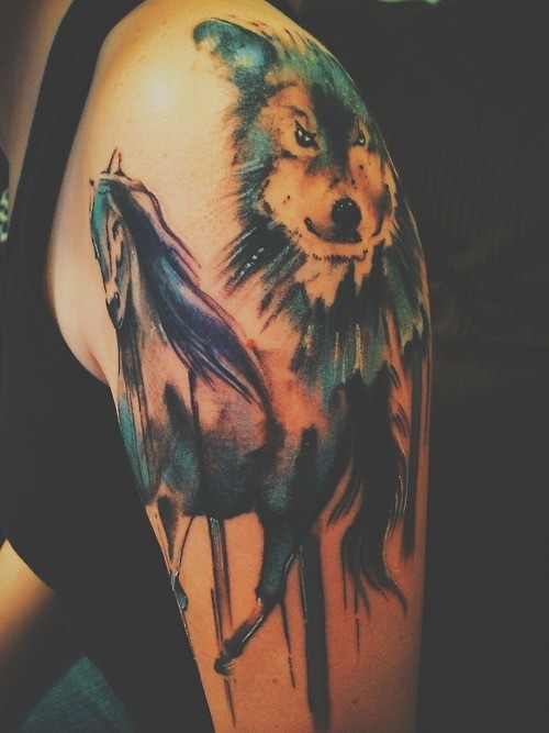 watercolor-wolf-tattoo-women
