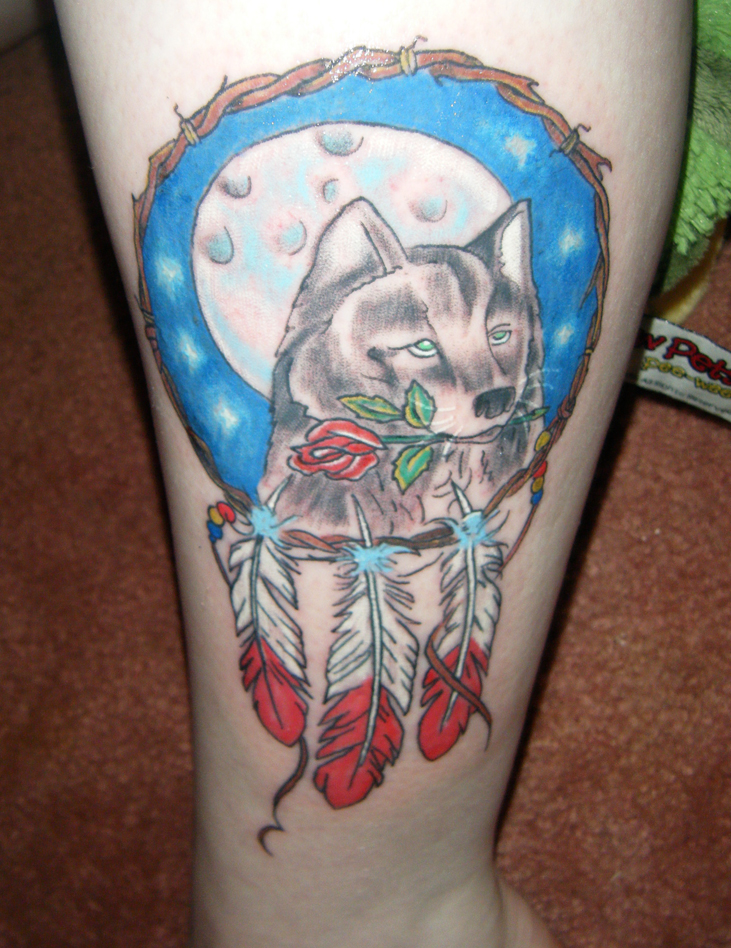 wolf-dreamcatcher-tattoo-idea