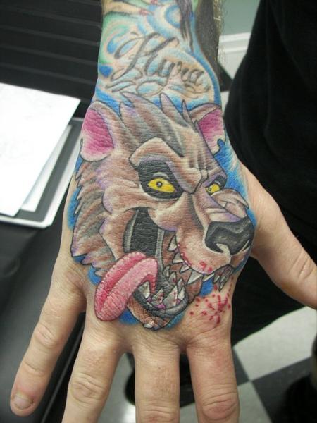 wolf-hand-tattoo-2011