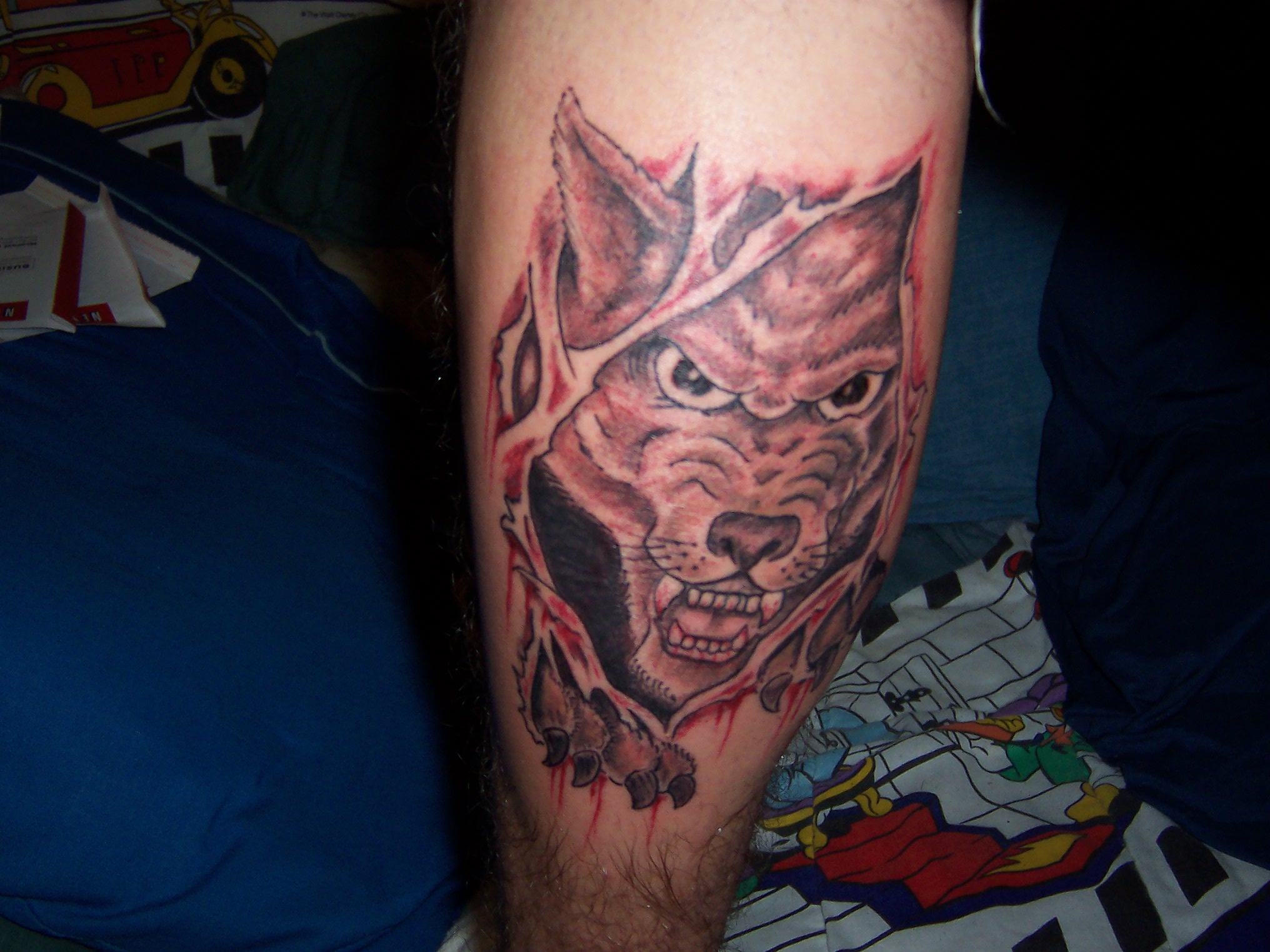 wolf-leg-tattoo-design-for-men