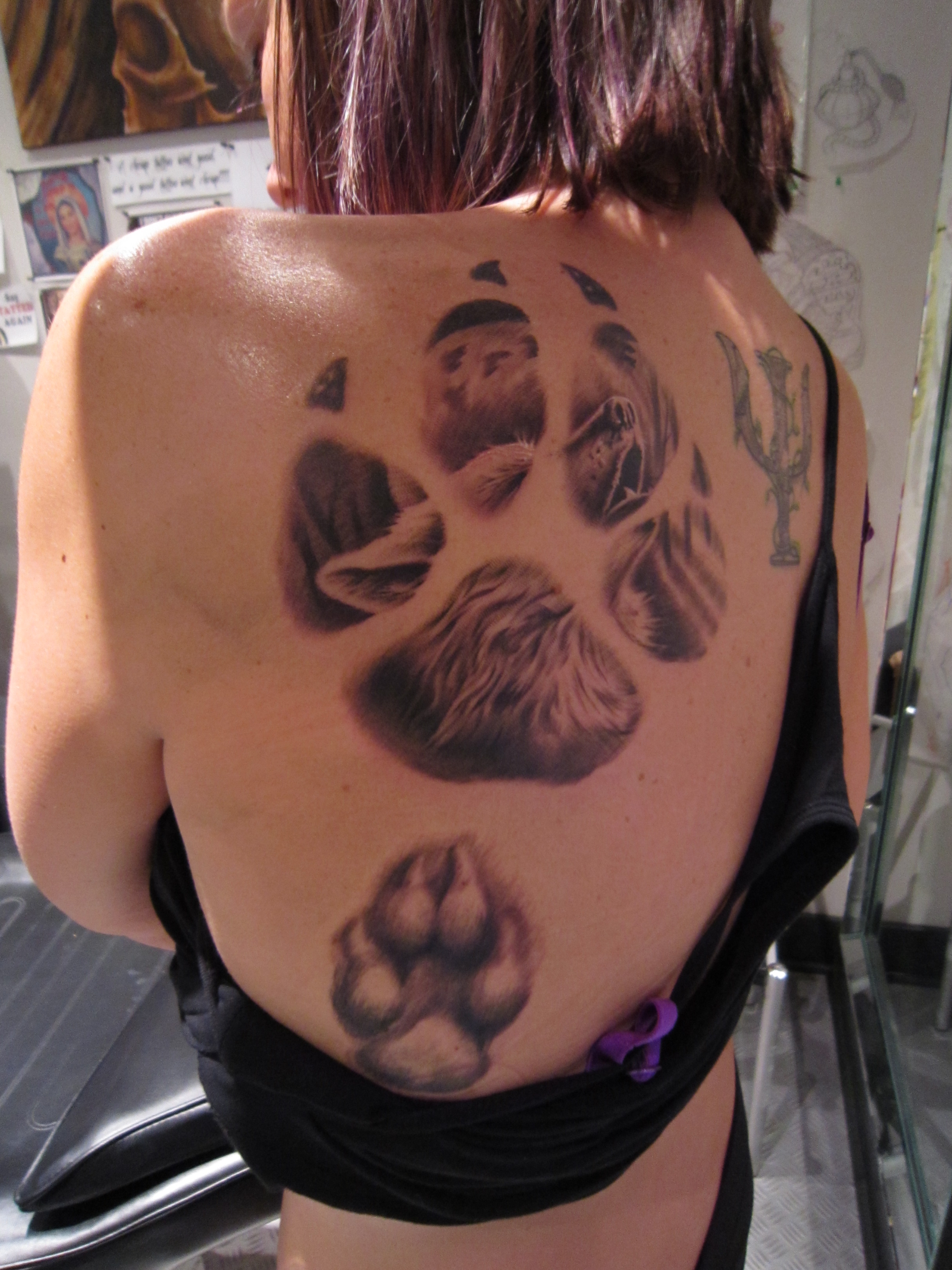 wolf-paw-print-tattoo